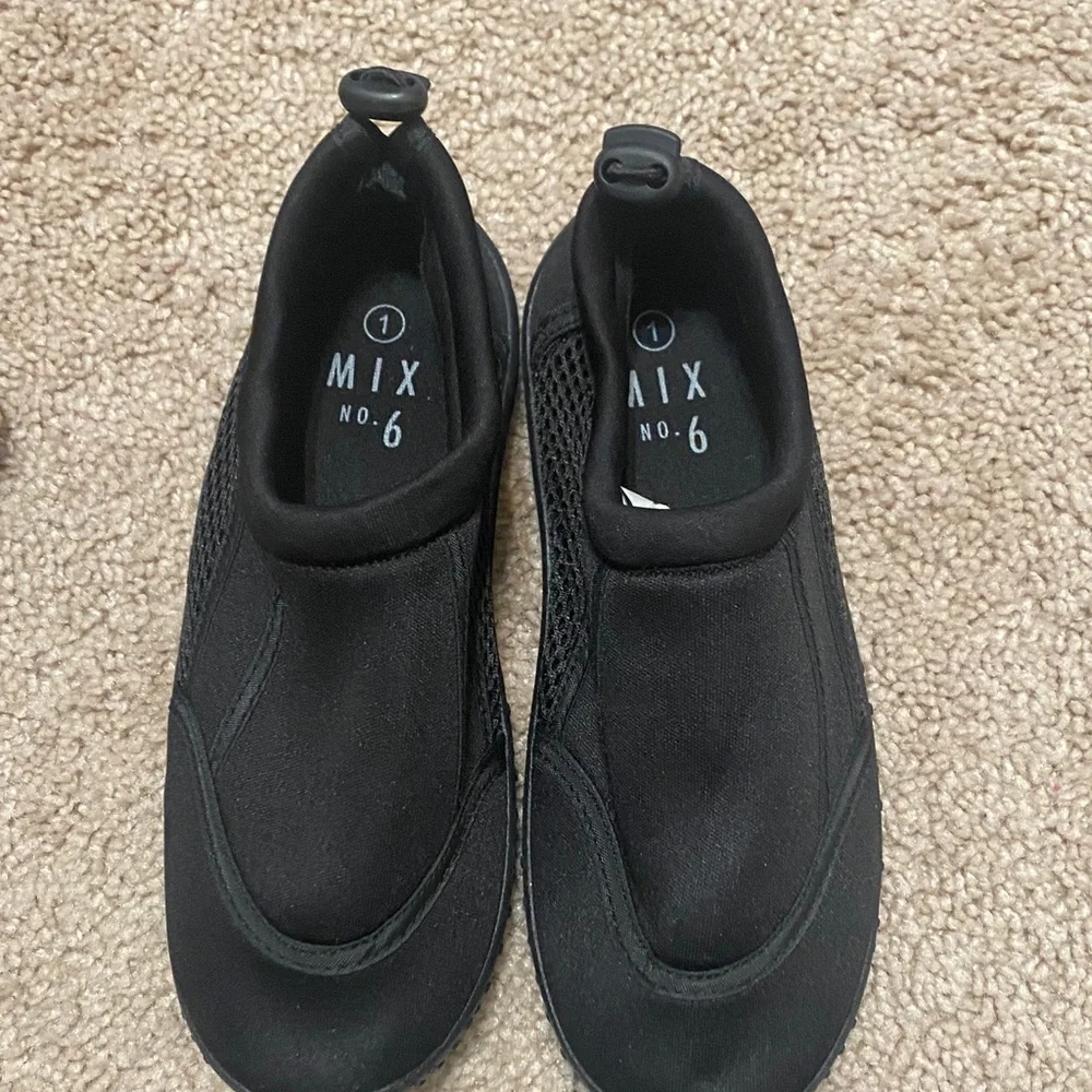 Mix No. 6 Youth Black Water Shoes